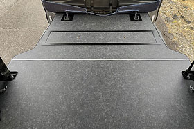 CRUNK製 HIACE S-GL フロアーボード 3分割全面 ／ キャッチ蓋タイプ