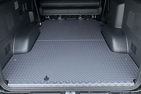 CRUNK製 HIACE S-GL フロアーボード 2分割 / 縞鋼板柄シルバー