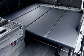 CRUNK製 HIACE ワゴンGL ベッド&フロアーキットg1