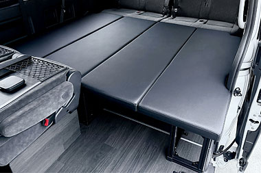 ハイエース W-GL ベッド＆フロアーキット グルニエ1