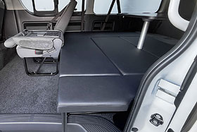 CRUNK製 HIACE ワゴンGL ベッドキットG7 テーブル付き