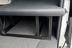 CRUNK製 HIACE ワゴンGL ベッドキットG9 コンソール無し