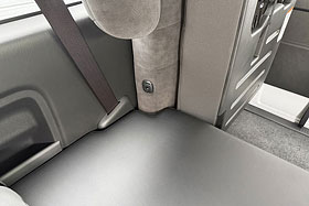 CRUNK製 HIACE ワゴンGL ベッドキットG9 コンソール無し