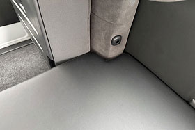 CRUNK製 HIACE ワゴンGL ベッドキットG9 コンソール無し